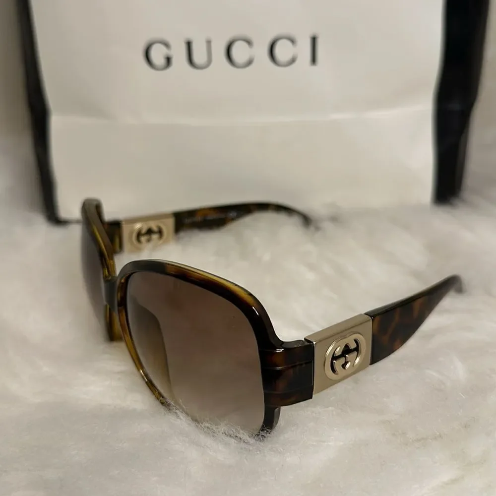 💯Authentic Gucci Sunglasses with Box🍀